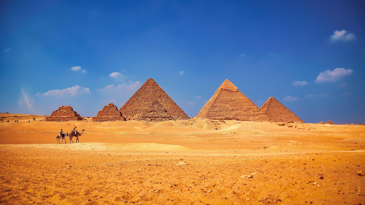 landscape, pyramids, desert, sand, monument, ancient, nature, historic, historical, pyramid of cheops, pyramid of khufu, great pyramid of giza, camels, scenery, scenic, giza, cairo, egypt