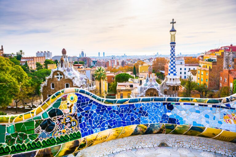 Park,Guell,In,Barcelona,,Spain.,Beautiful,Cityscape,At,Sunrise