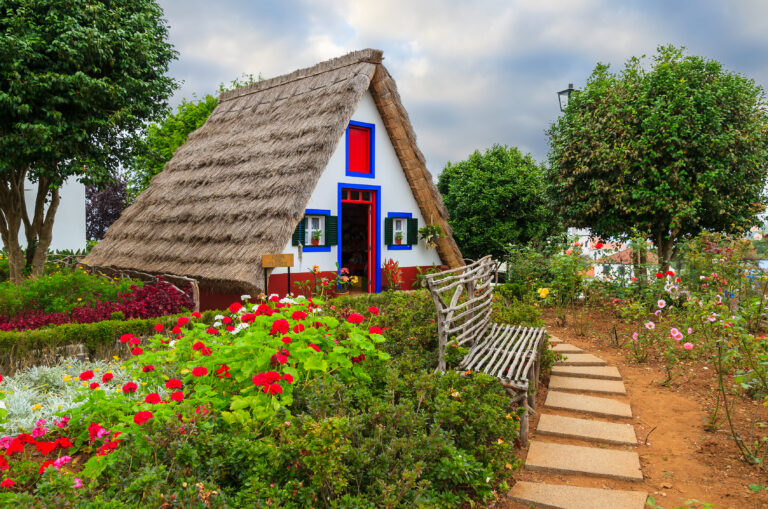 Traditional,House,In,Santana,Village,,Madeira,Island,,Portugal